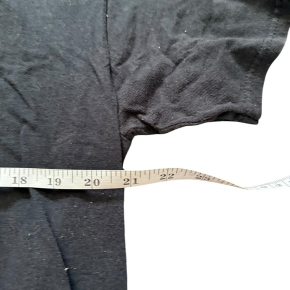 Delta Black and Red Short Sleeve Tee with USA Flag Graphic - Picture 4 of 4